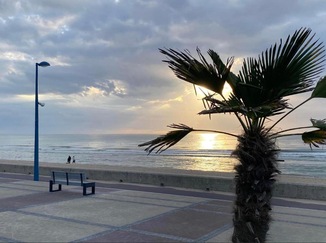 Lesparisnormands - Magnifique Vue Mer - Centre Et Plage Villers-sur-Mer Bagian luar foto