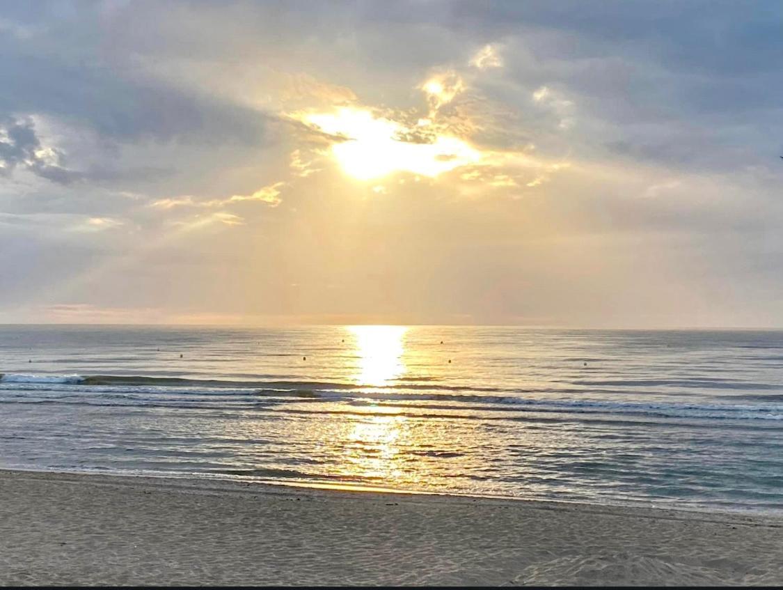 Lesparisnormands - Magnifique Vue Mer - Centre Et Plage Villers-sur-Mer Bagian luar foto