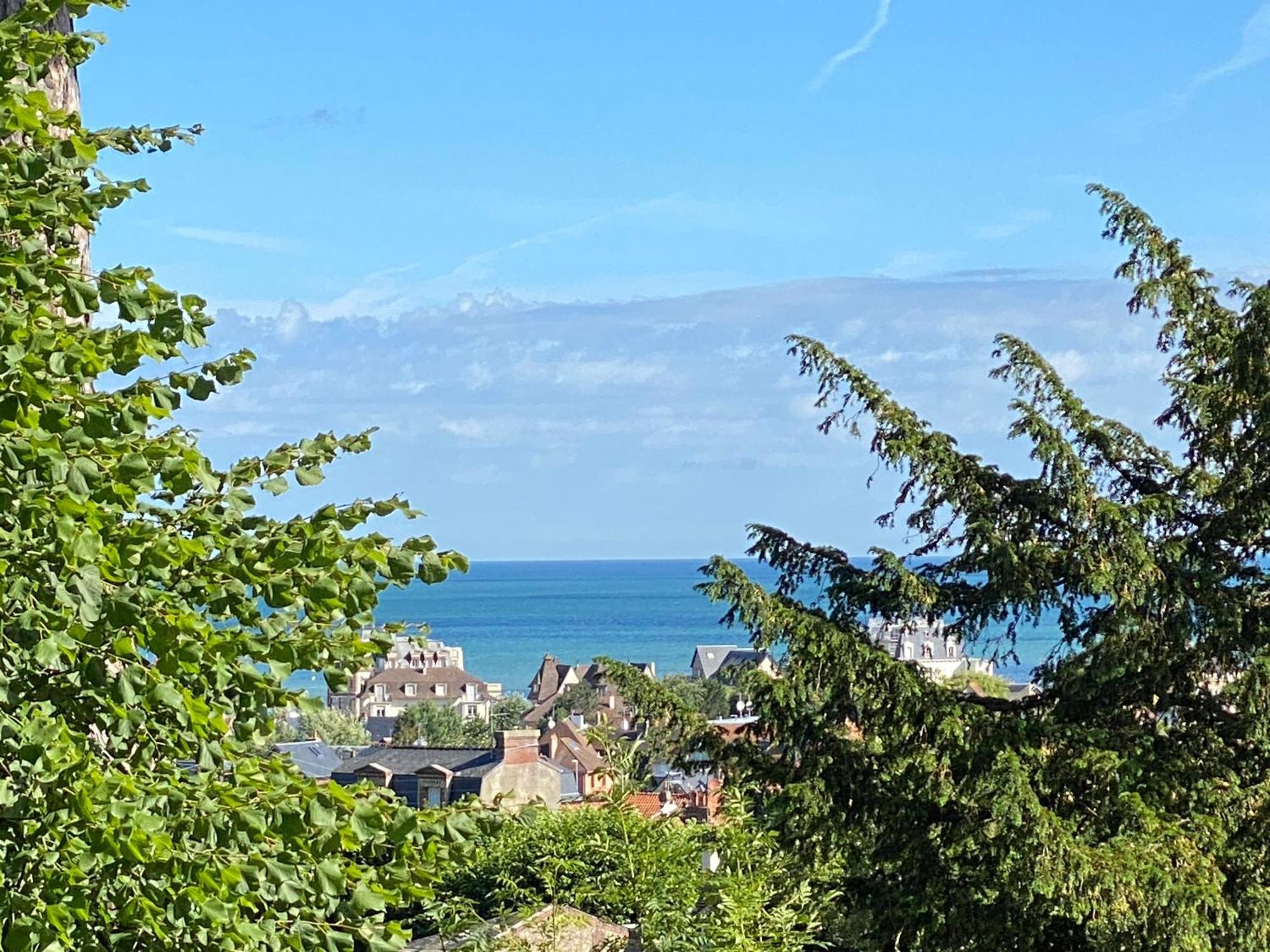 Lesparisnormands - Magnifique Vue Mer - Centre Et Plage Villers-sur-Mer Bagian luar foto